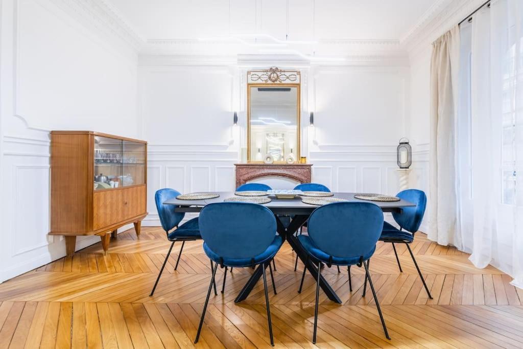 Haussmannian Apartment, Near Champs-Elysees Paříž Exteriér fotografie
