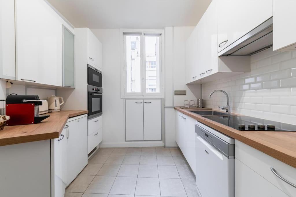 Haussmannian Apartment, Near Champs-Elysees Paříž Exteriér fotografie
